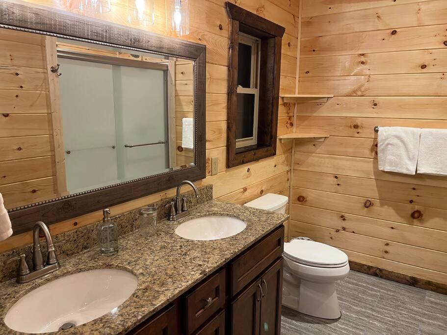 * * 4 Master Bedrooms, Views, Theater, Arcade, Evc Gatlinburg Εξωτερικό φωτογραφία