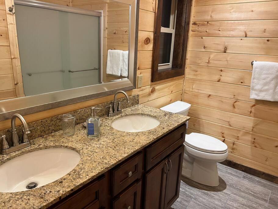 * * 4 Master Bedrooms, Views, Theater, Arcade, Evc Gatlinburg Εξωτερικό φωτογραφία