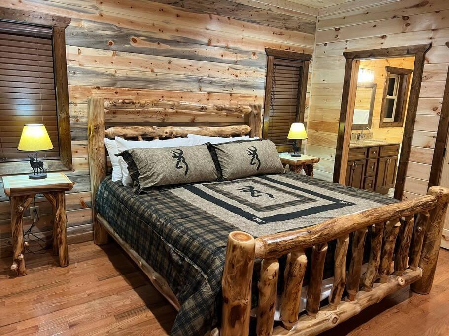 * * 4 Master Bedrooms, Views, Theater, Arcade, Evc Gatlinburg Εξωτερικό φωτογραφία