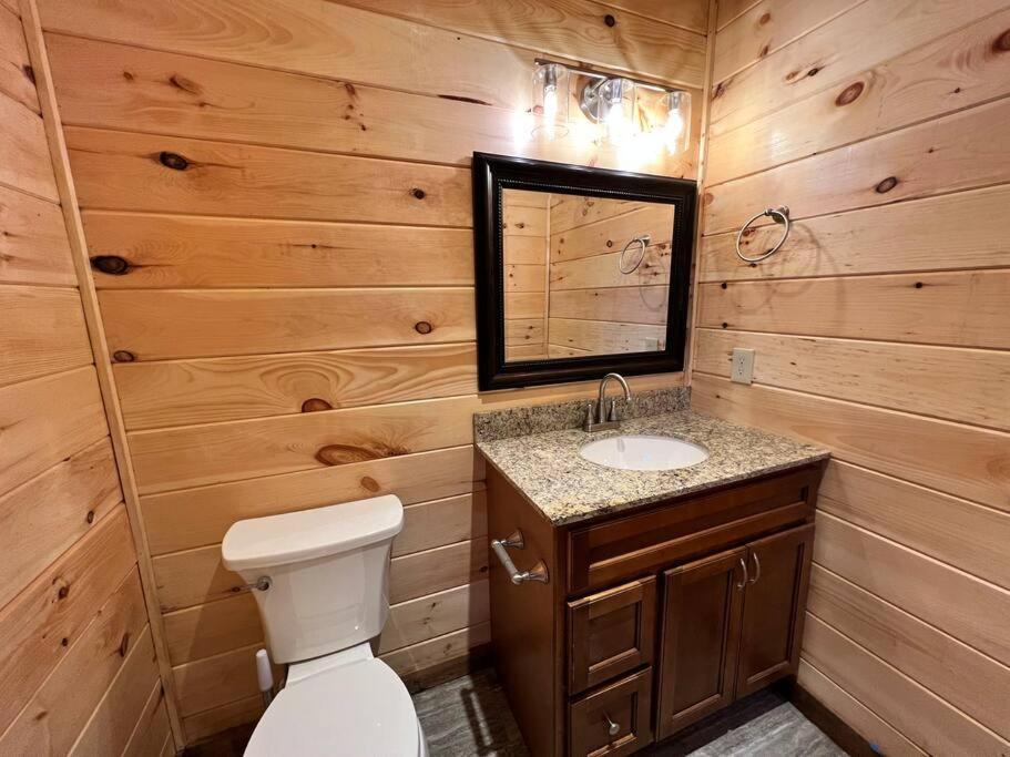 * * 4 Master Bedrooms, Views, Theater, Arcade, Evc Gatlinburg Εξωτερικό φωτογραφία